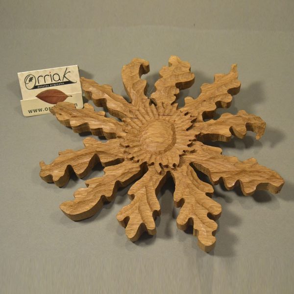 Eguzkilore tallado en Madera de Roble (Grande)