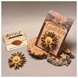 Broche eguzki fieltro marrón